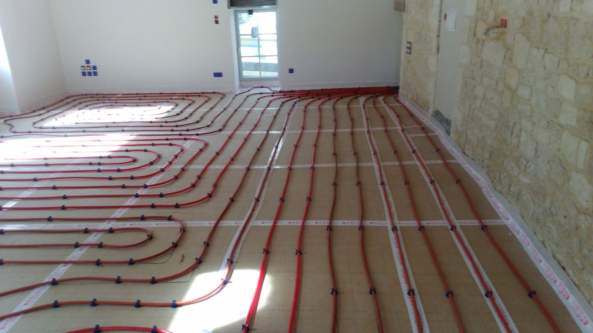 Installation d'un plancher chauffant, chantier TL Plomberie Zinguerie